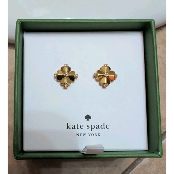 NIB Kate Spade Gold Tone Legacy Logo Clover Shamrock Pierced Earrings - Picture 2 of 7